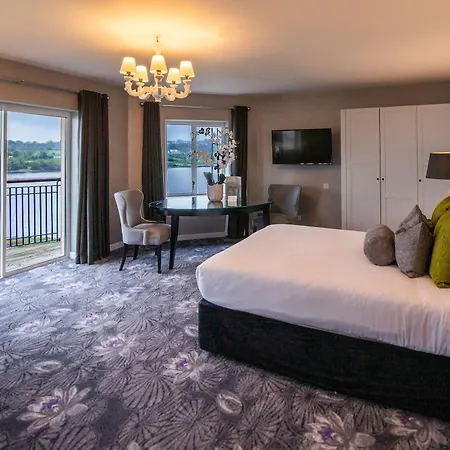 Hotel Ferrycarrig Hotel 4*