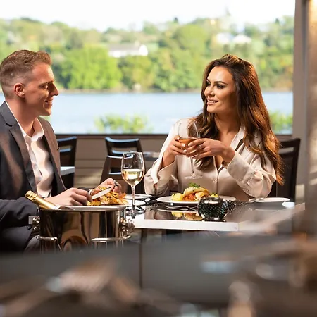 斐里卡里格酒店 4* Ferrycarrig