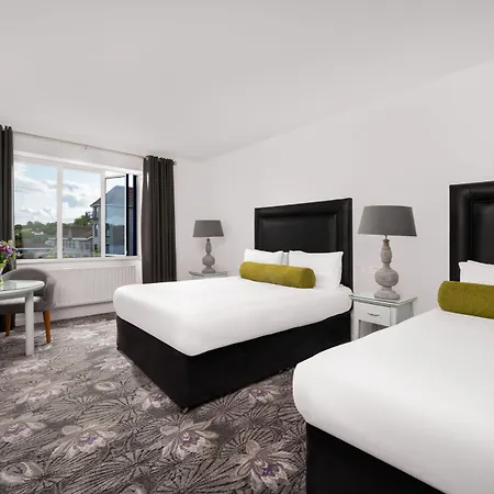 Отель Ferrycarrig Hotel Ferrycarrig