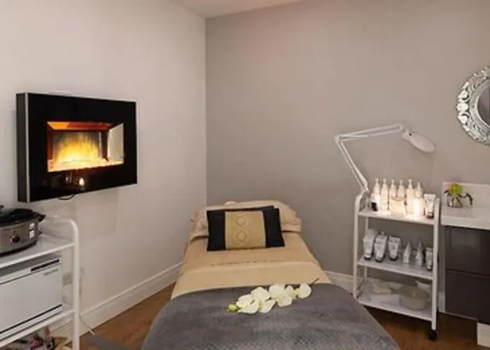 Отель Ferrycarrig Hotel Ferrycarrig